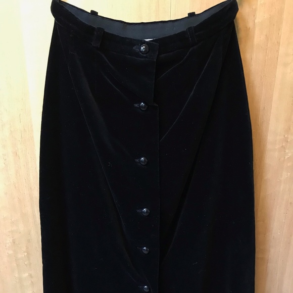 VINTAGE VALENTINO VELVET SKIRT - Picture 1 of 3
